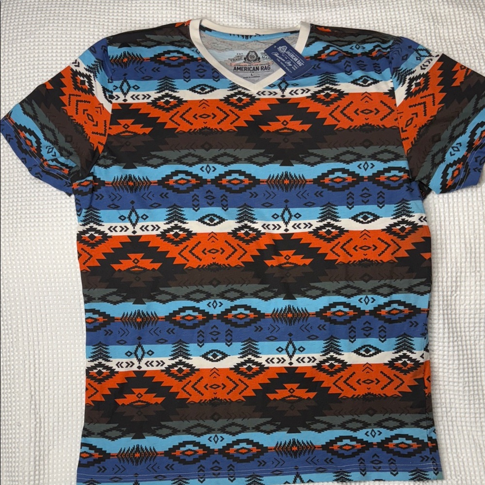 Unisex - American Rag Multicolor Tribal Pattern Tee - Large